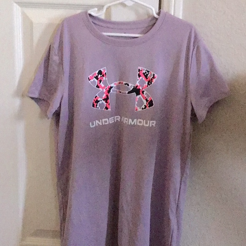 UNDER ARMOUR girls 14-16 shirt